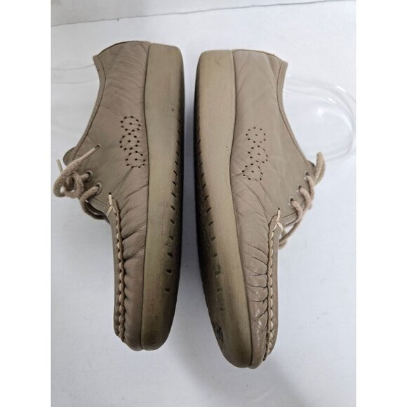 Vintage 70s SAS Tan Neutral Lace Up Preppy Shoe - Picture 6 of 10